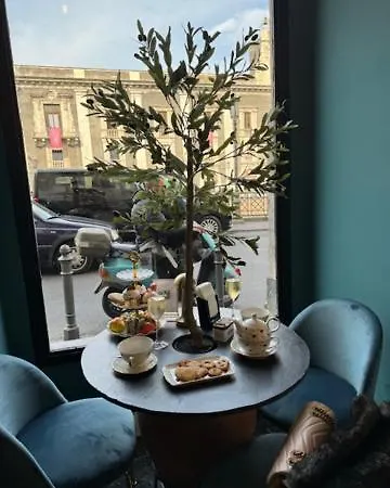 Agatha Cosy Hotel