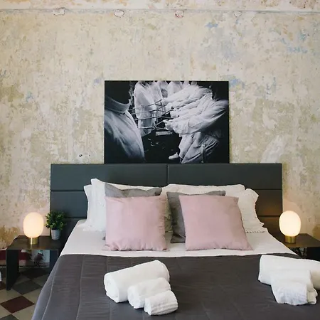 Agatha Cosy Hotel